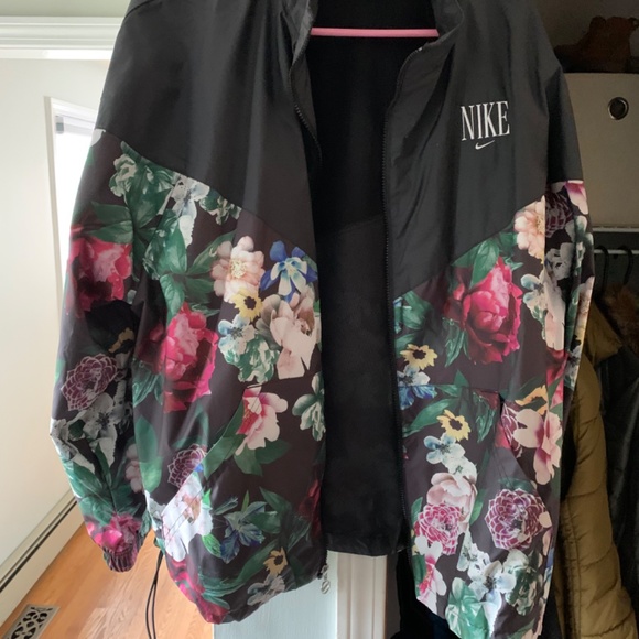 Nike windbreaker - Picture 2 of 2